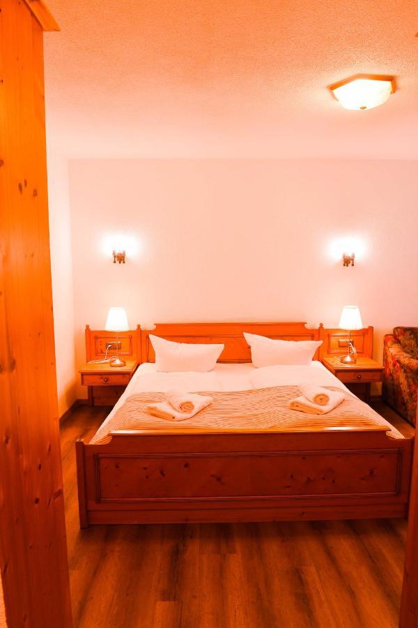 Hotel Gaestehaus Linde Mörnsheim Exteriör bild
